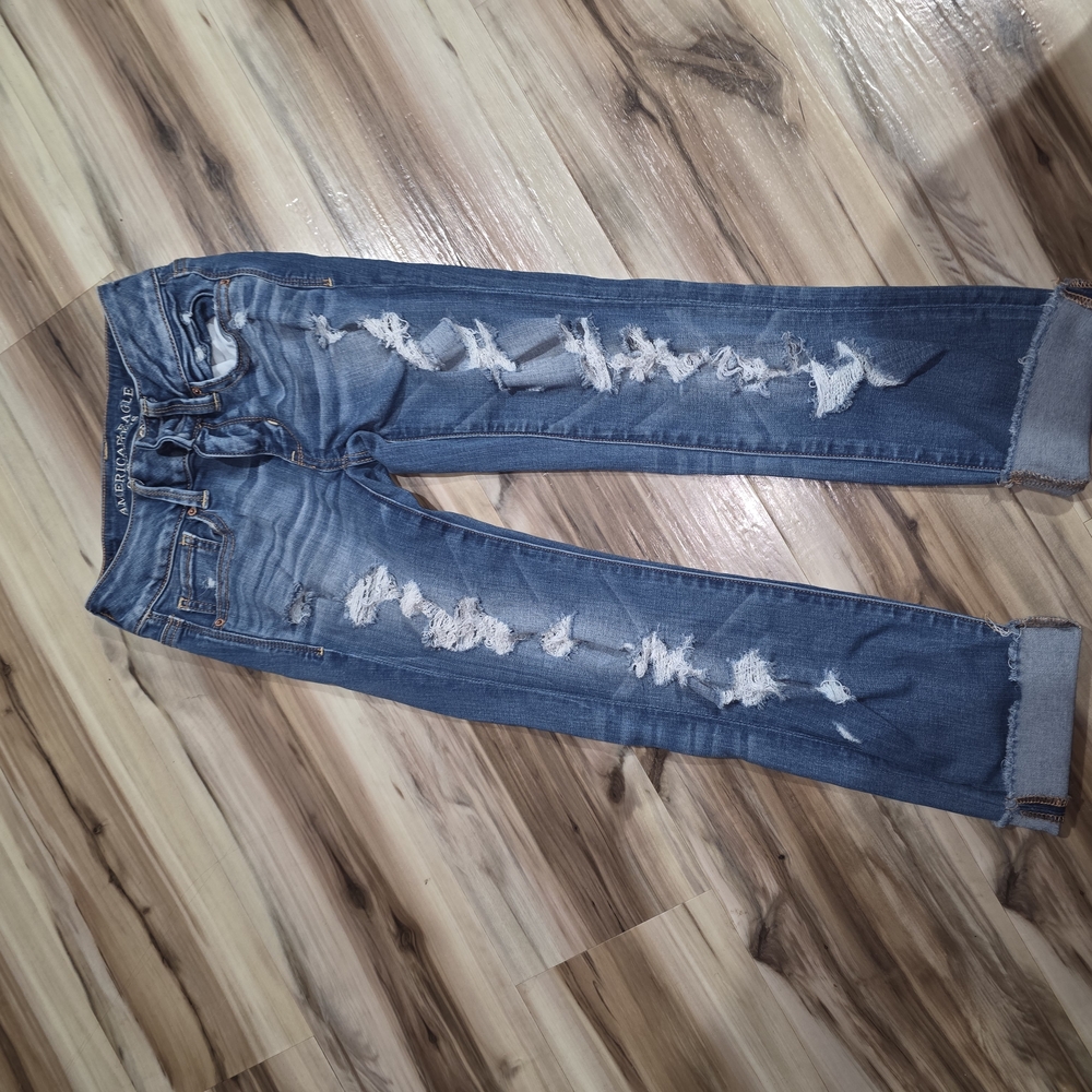 Stylish Blue American Eagle Capris Distressed Women Jeans